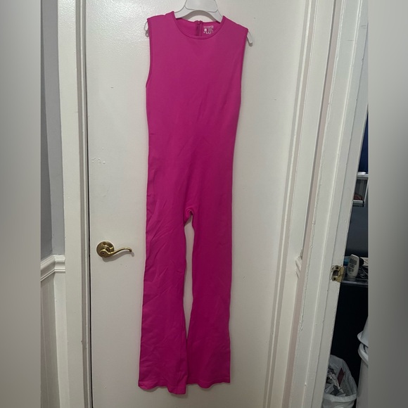 OQQ Hot Pink Sleeveless Jumpsuit. Size Large - Picture 2 of 7